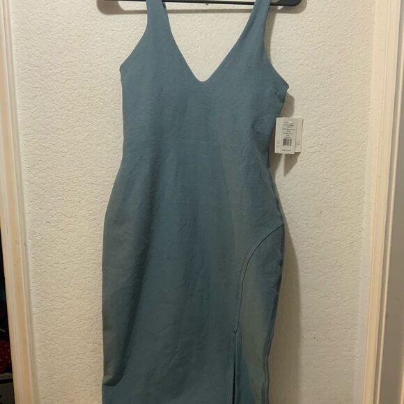 Beyond Yoga Blue Sleeveless V-Neck Midi Dress - Picture 2 of 7